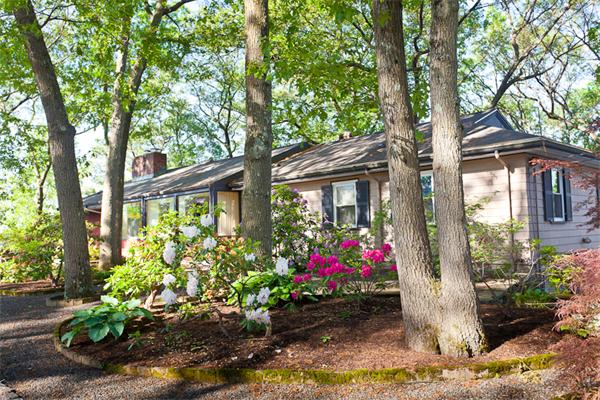 11 Stony Brook Road Arlington, MA 02476 - Photo 1 of 16 Gallery Image 1