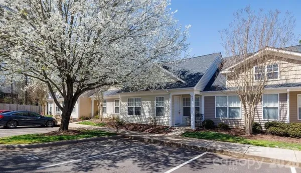 $1,600 | 639 Fawnborough Court, Rock Hill, SC 29732