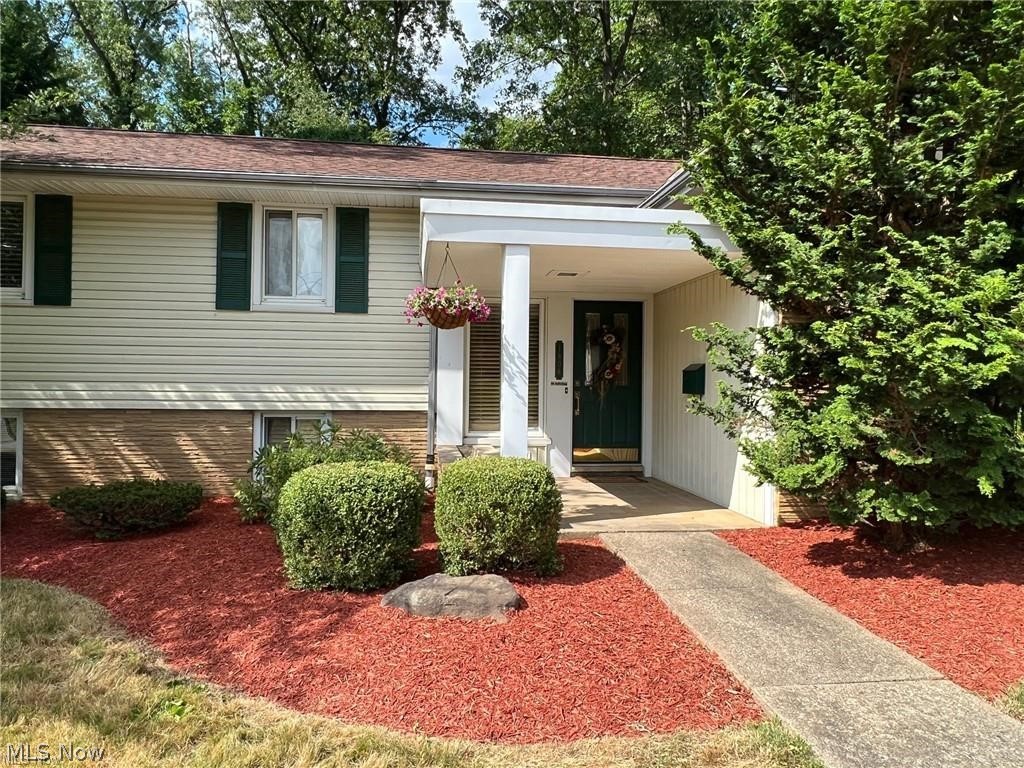 1806 Windsor Road Northeast Massillon, OH 44646 - Photo 2 of 35 Gallery Image 2