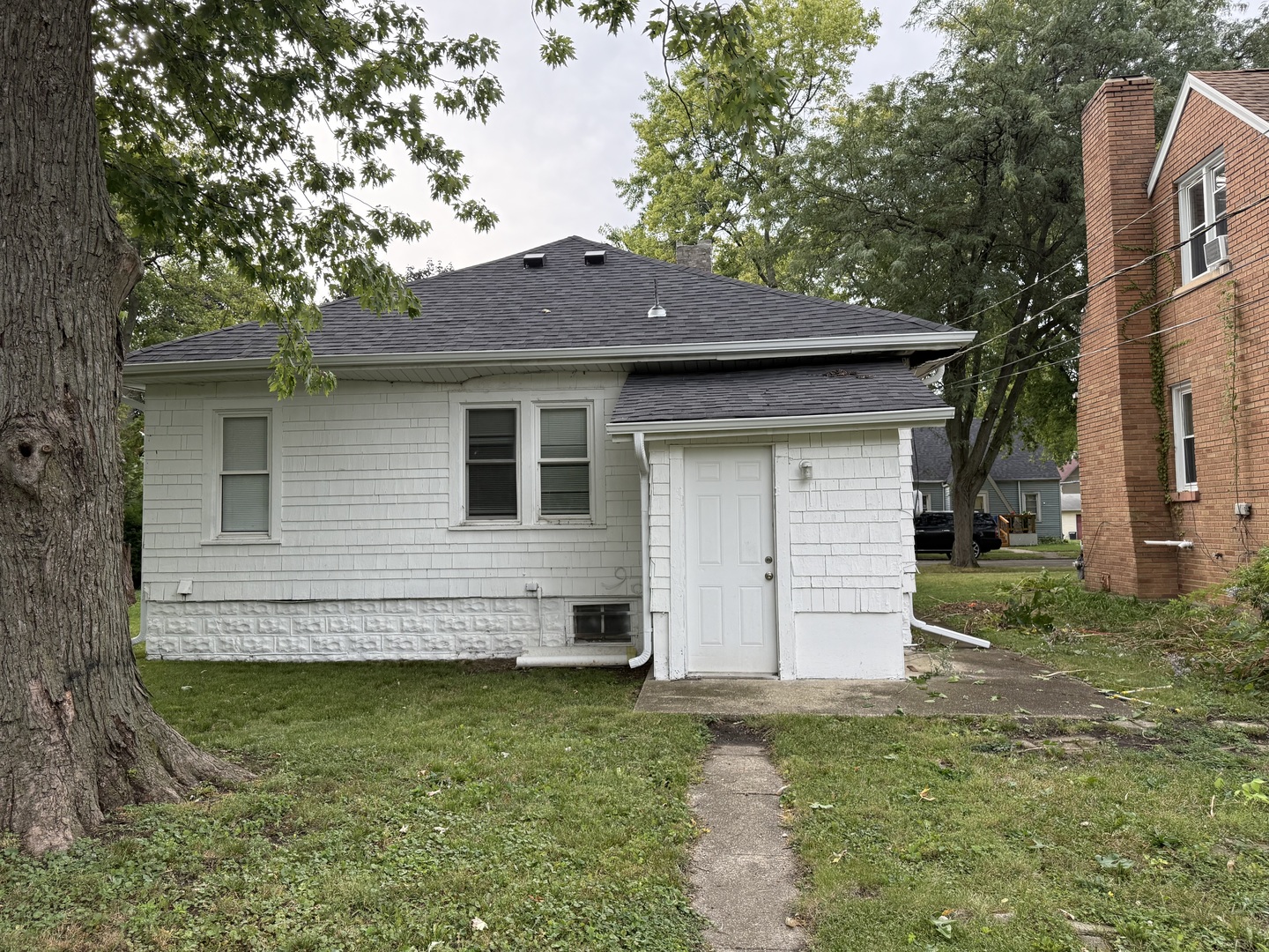 540 South Osborn Avenue Kankakee, IL 60901 - Photo 11 of 11 a view of a house with a yard