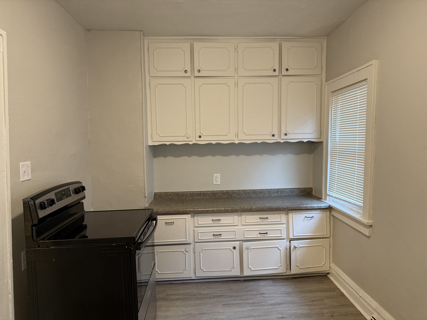 540 South Osborn Avenue Kankakee, IL 60901 - Photo 5 of 11 a stove top oven sitting inside of a kitchen