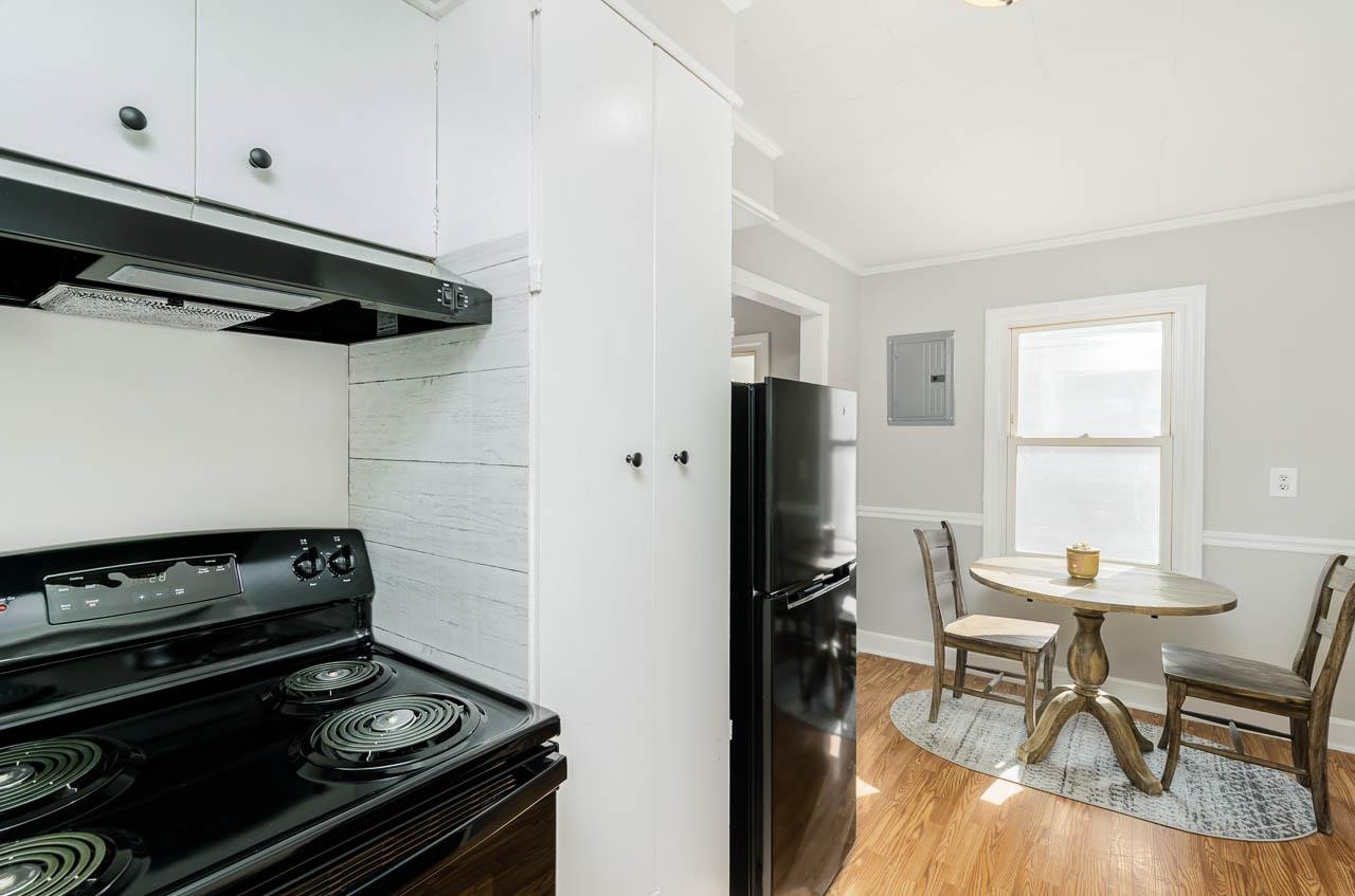 4011 Murphy School Road Durham, NC 27705 - Photo 10 of 46 Kitchen & Breakfast