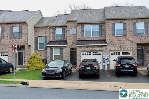 $2,595 | 244 Milkweed Drive, Allentown, PA 18104