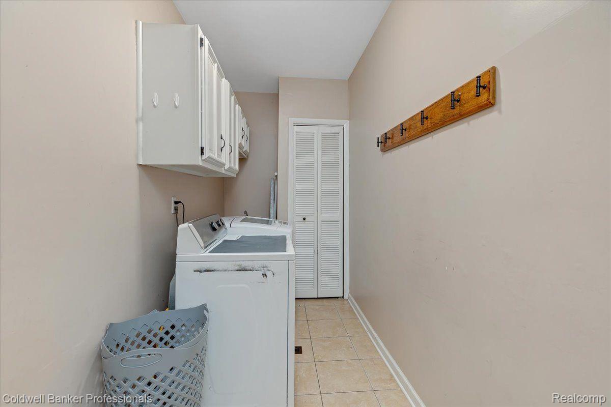 693 Lockmoore Court Rochester, MI 48307 - Photo 27 of 39 Gallery Image 27