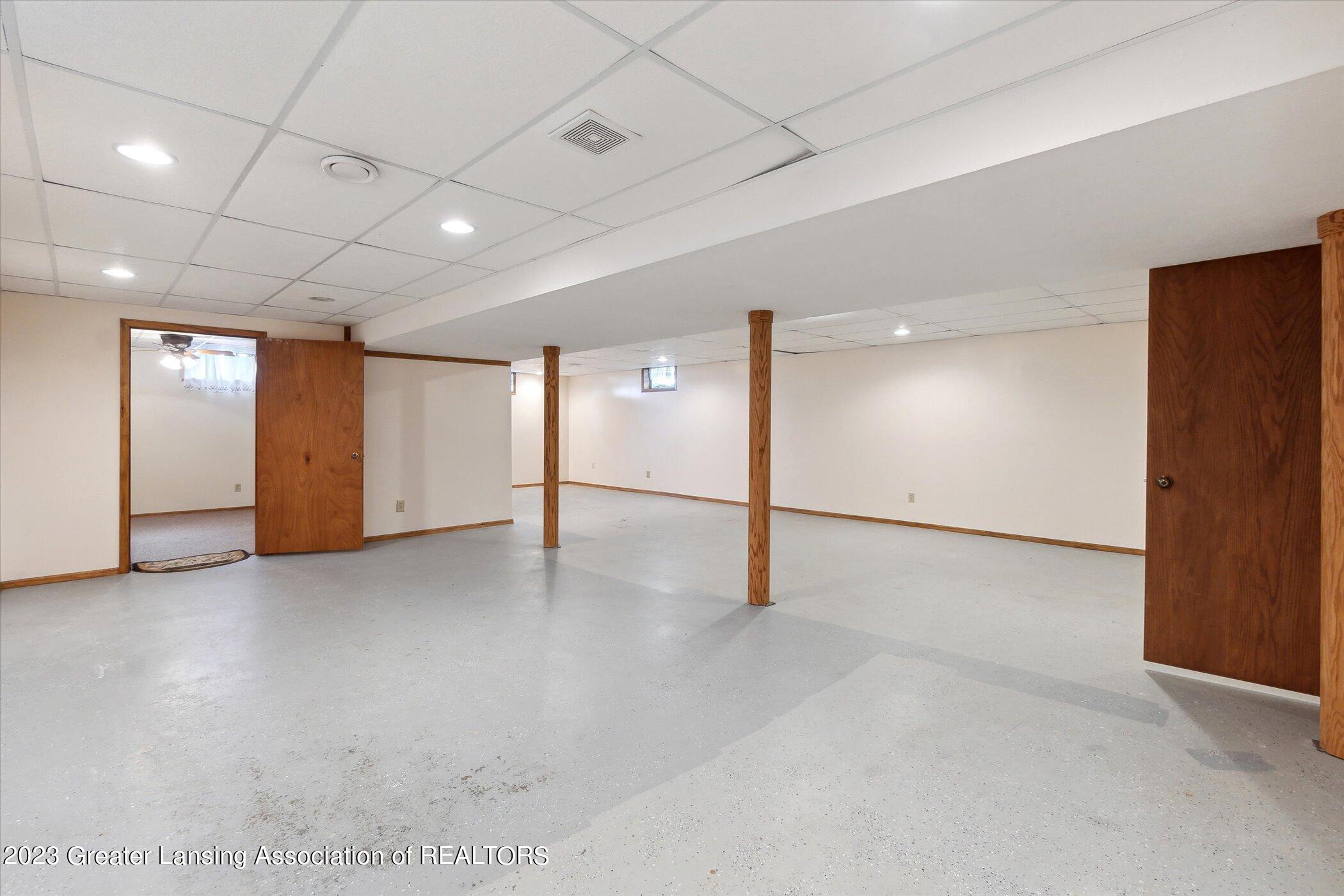 201 North Chester Road Charlotte, MI 48813 - Photo 34 of 49 34-201-N-Chester-Rd-Charlotte-MI-48813-W