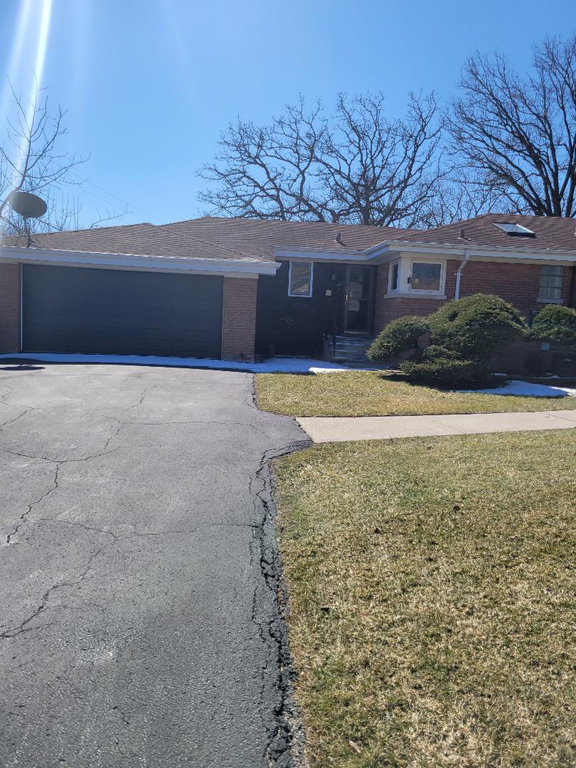 832 Exmoor Road Olympia Fields, IL 60461 - Photo 1 of 2 a view of a yard with a house