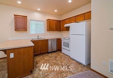 3123 York Road Everett, WA 98204 - Photo 4 of 16 Gallery Image 4