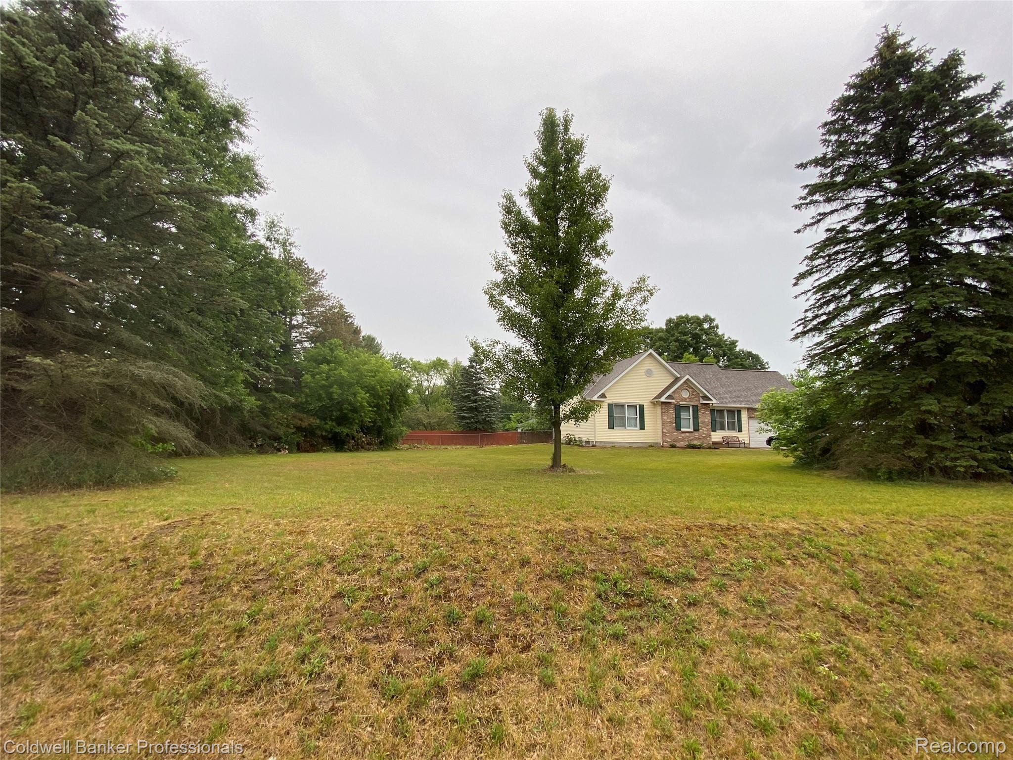 5100 Mt Morris Road Columbiaville, MI 48421 - Photo 33 of 37 68769D26-818E-423F-95BA-9E31F11553F8.jpeg
