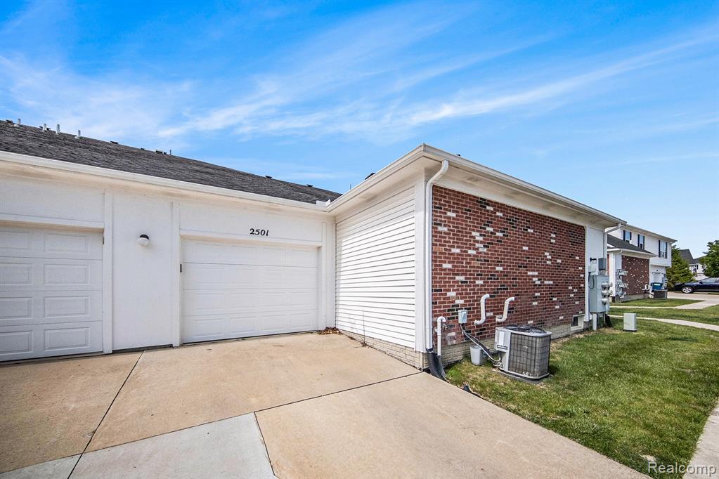 2501 Riversedge Drive Saline, MI 48176 - Photo 19 of 21