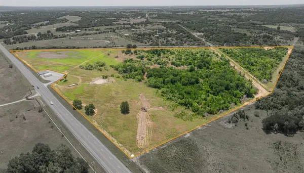 $1,122,325 | 5 Us Highway, Stephenville, TX 76401