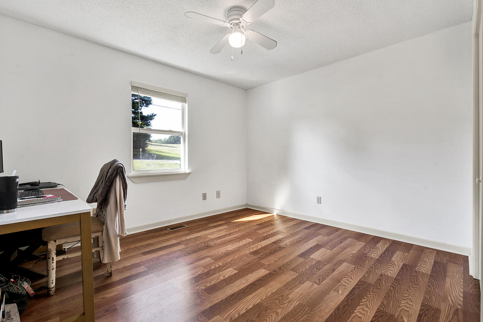 320 Circle R Drive Benton, TN 37307 - Photo 16 of 28 16