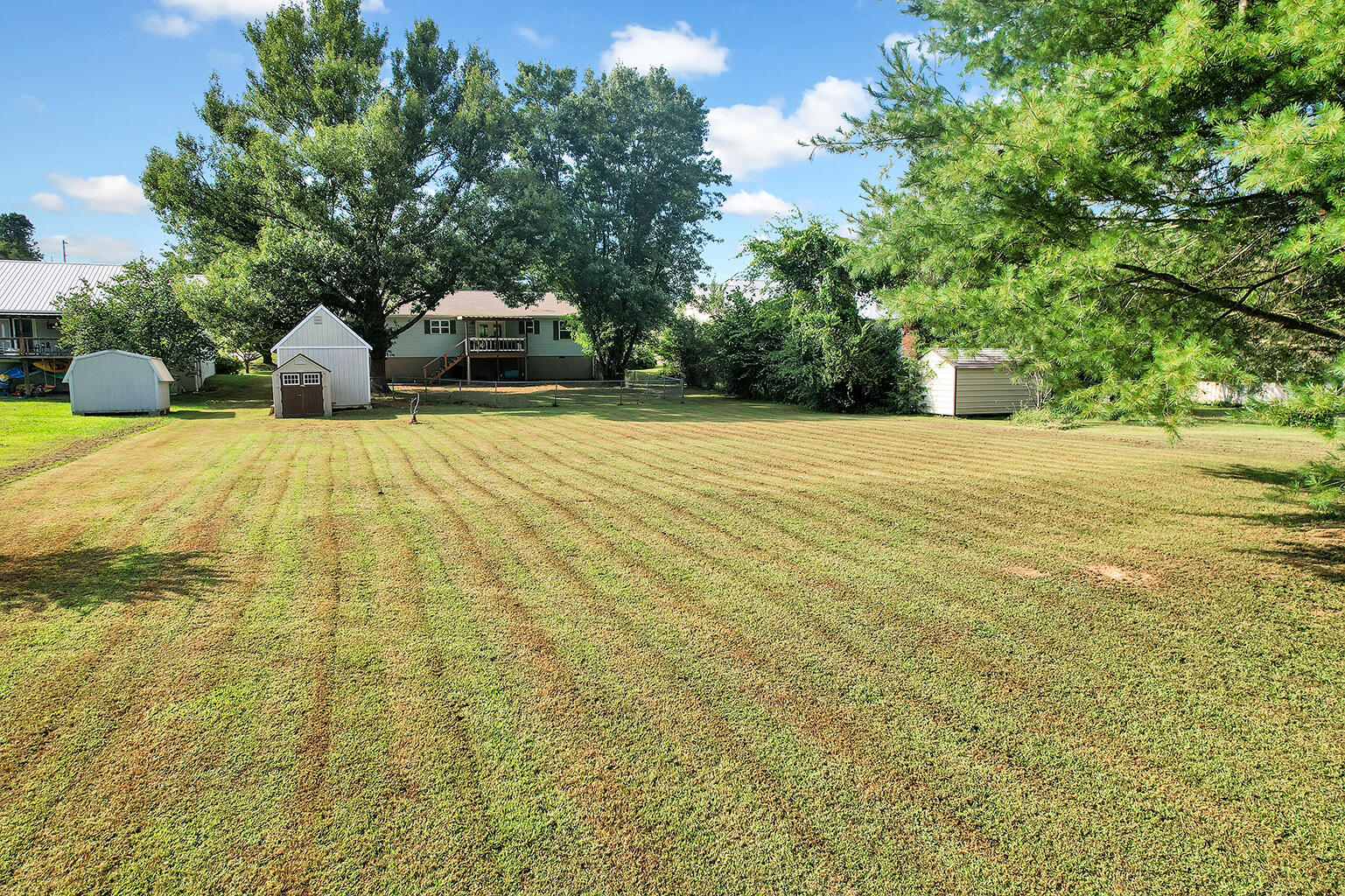 320 Circle R Drive Benton, TN 37307 - Photo 22 of 28 22