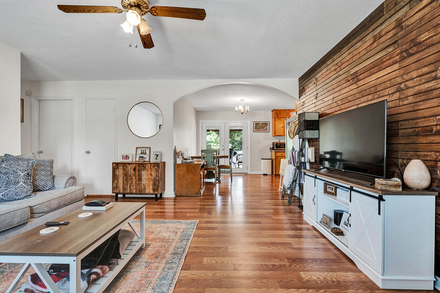 320 Circle R Drive Benton, TN 37307 - Photo 9 of 28 9