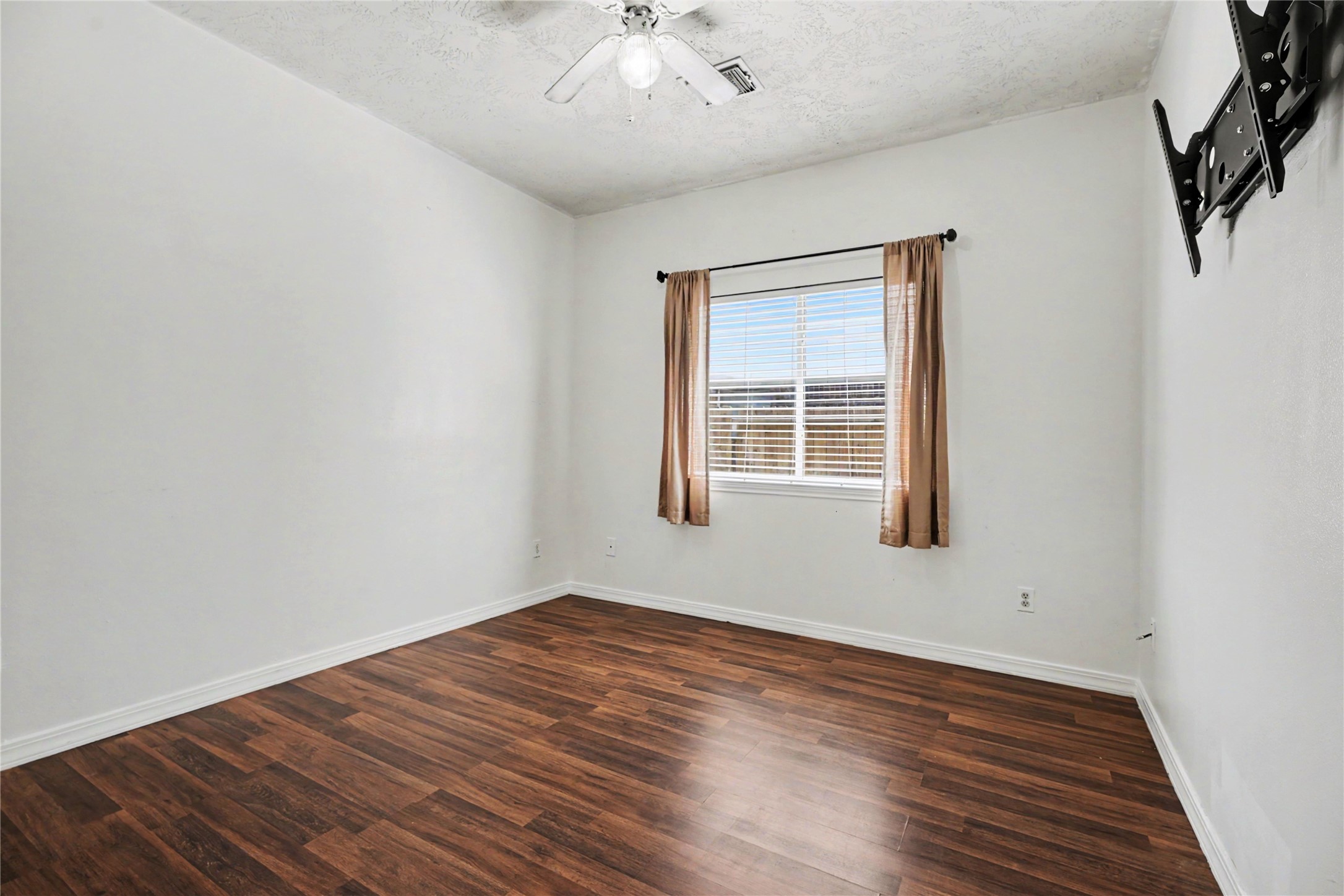 9714 Crystal Boulevard Baytown, TX 77521 - Photo 27 of 36