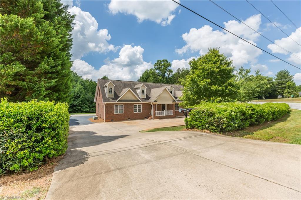6550 Styers Ferry Road Clemmons, NC 27012 - Photo 1 of 33