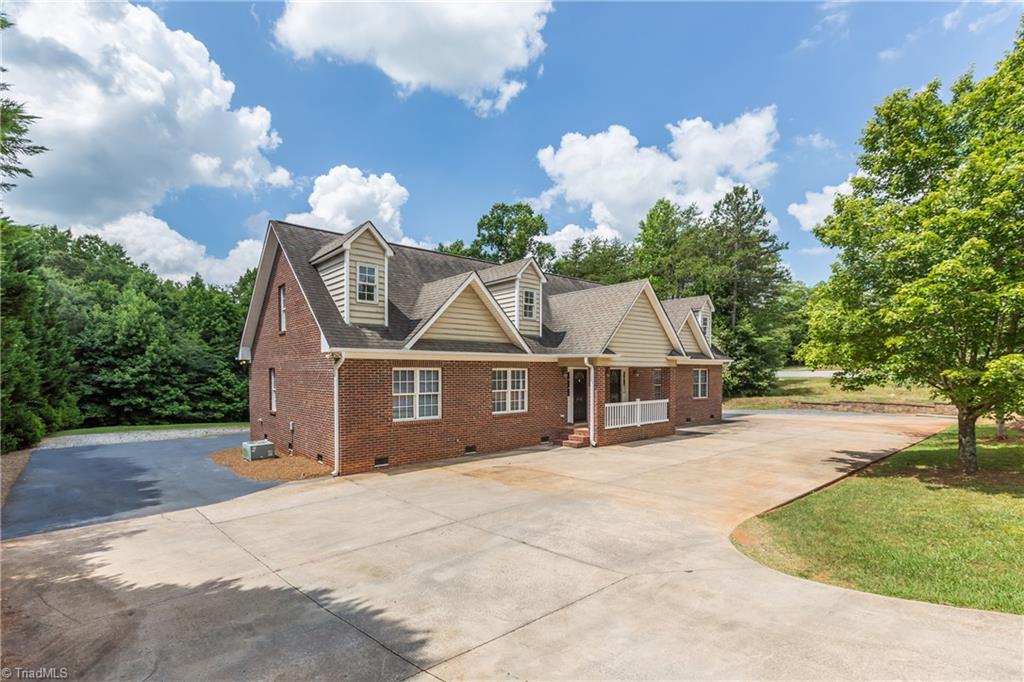 6550 Styers Ferry Road Clemmons, NC 27012 - Photo 2 of 33