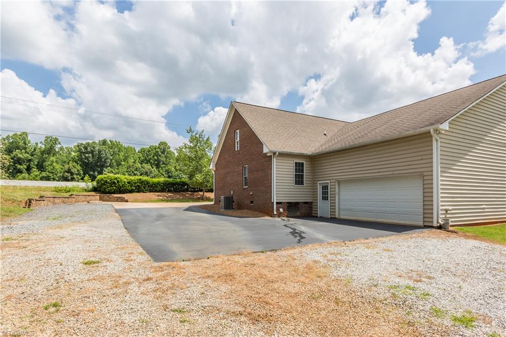 6550 Styers Ferry Road Clemmons, NC 27012 - Photo 32 of 33
