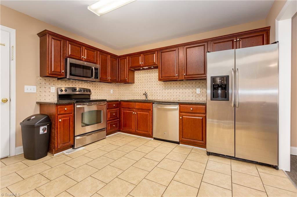 6550 Styers Ferry Road Clemmons, NC 27012 - Photo 9 of 33