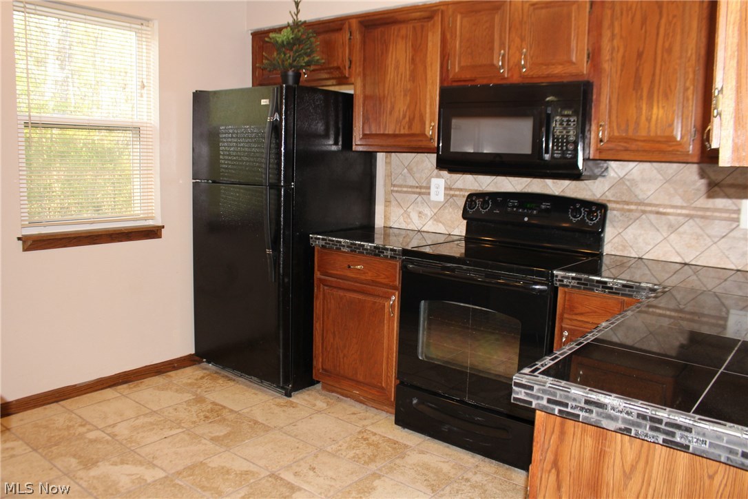 5209 Cline Road, Unit A Kent, OH 44240 - Photo 15 of 18 Gallery Image 15