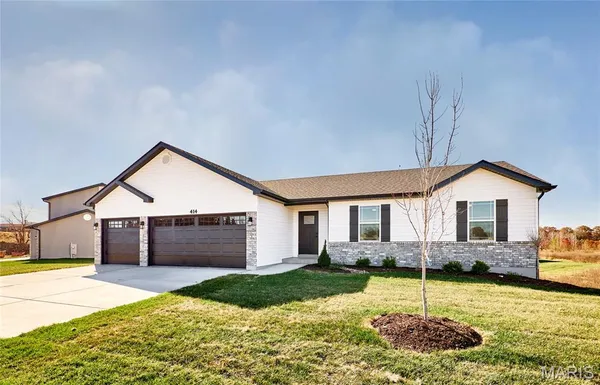 $324,900 | 116 Peruque Creek Manor, Wright City, MO 63390