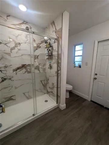 $5,000 | 220 Southeast 1st Street, Dania Beach, FL 33004