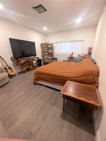 $4,800 | 220 Southeast 1st Street, Dania Beach, FL 33004