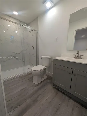 $5,000 | 220 Southeast 1st Street, Dania Beach, FL 33004