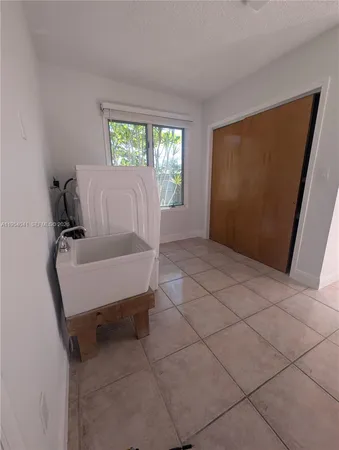 $4,800 | 220 Southeast 1st Street, Dania Beach, FL 33004