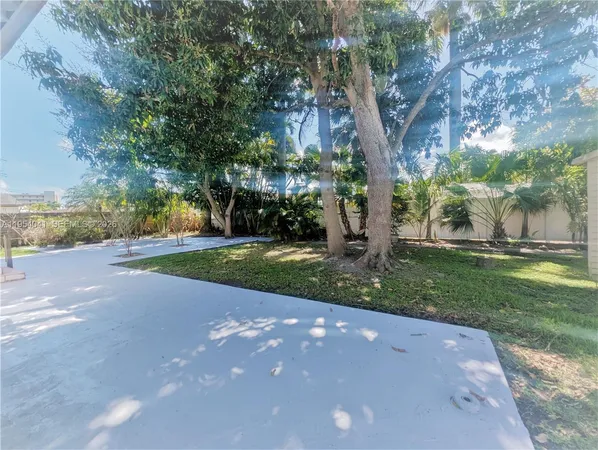 $4,800 | 220 Southeast 1st Street, Dania Beach, FL 33004