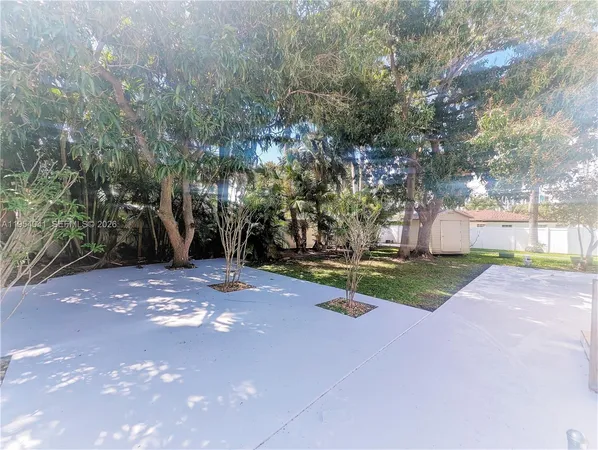 $4,800 | 220 Southeast 1st Street, Dania Beach, FL 33004