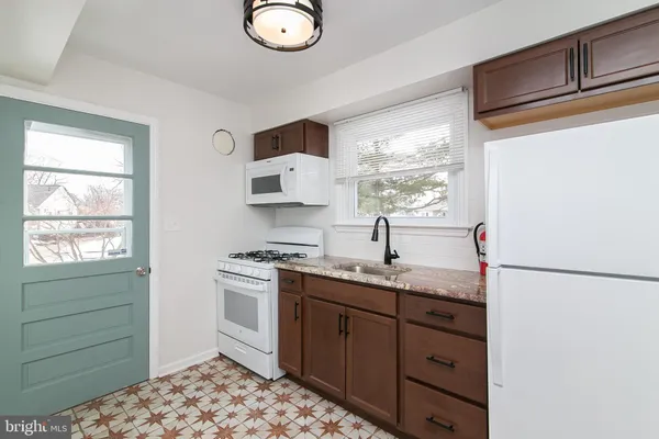 $2,300 | 1001 Armistice Drive, Burlington, NJ 08016