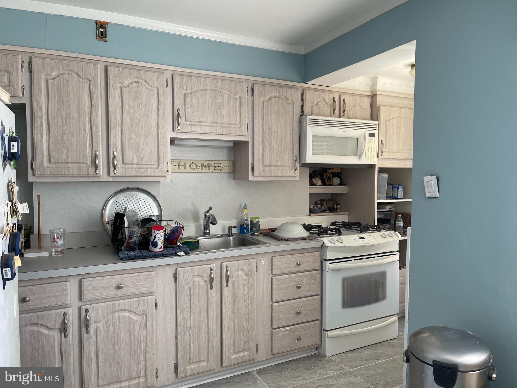 122 Pershing Road Brooklawn, NJ 08030 - Photo 4 of 13