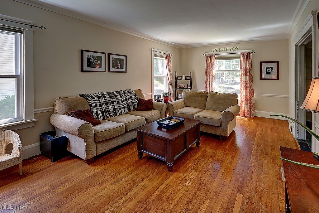 3323 East Fairfax Road Cleveland, OH 44118 - Photo 4 of 24