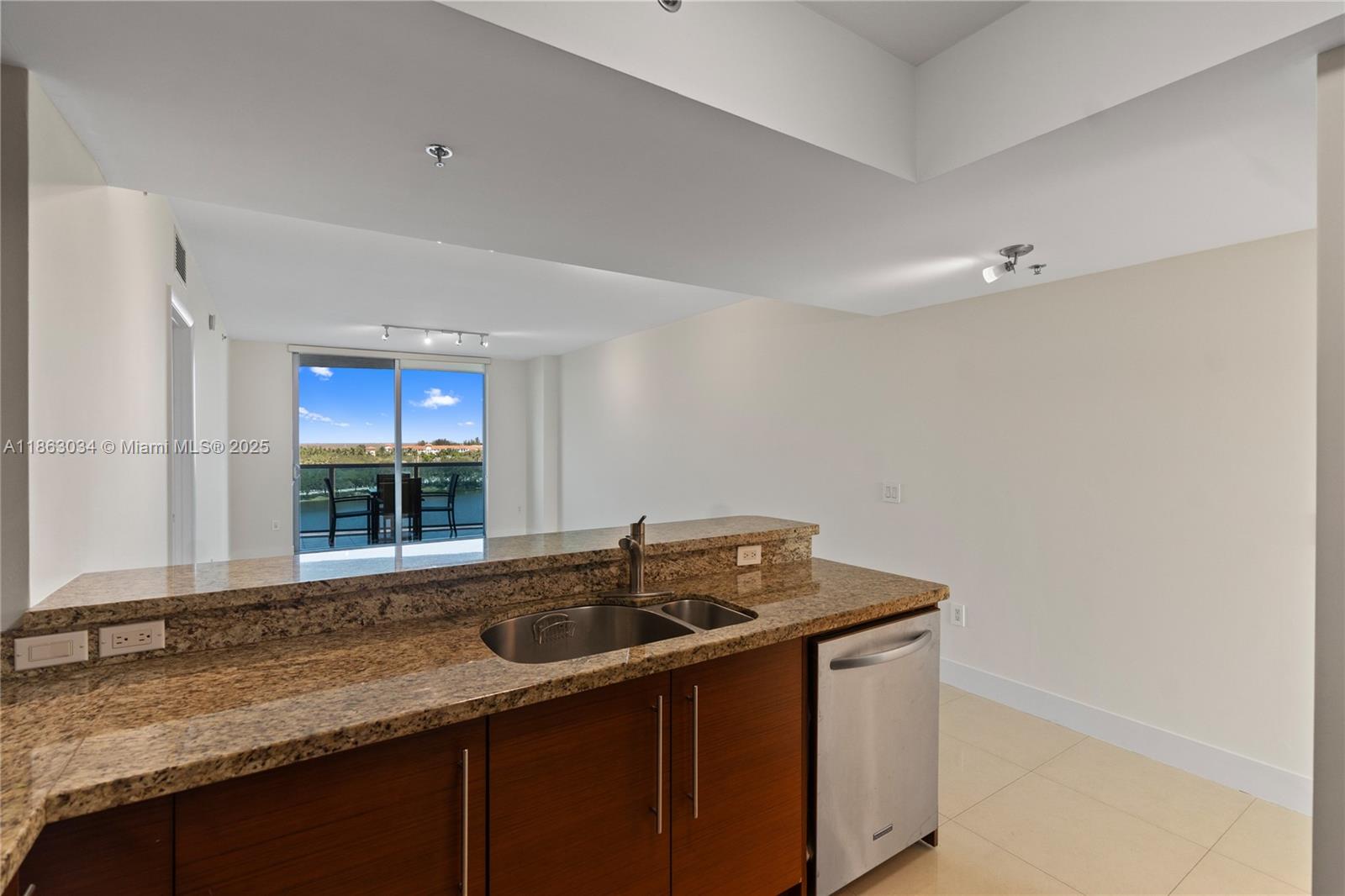 2641 North Flamingo Road, Unit 905N Sunrise, FL 33323 - Photo 15 of 70