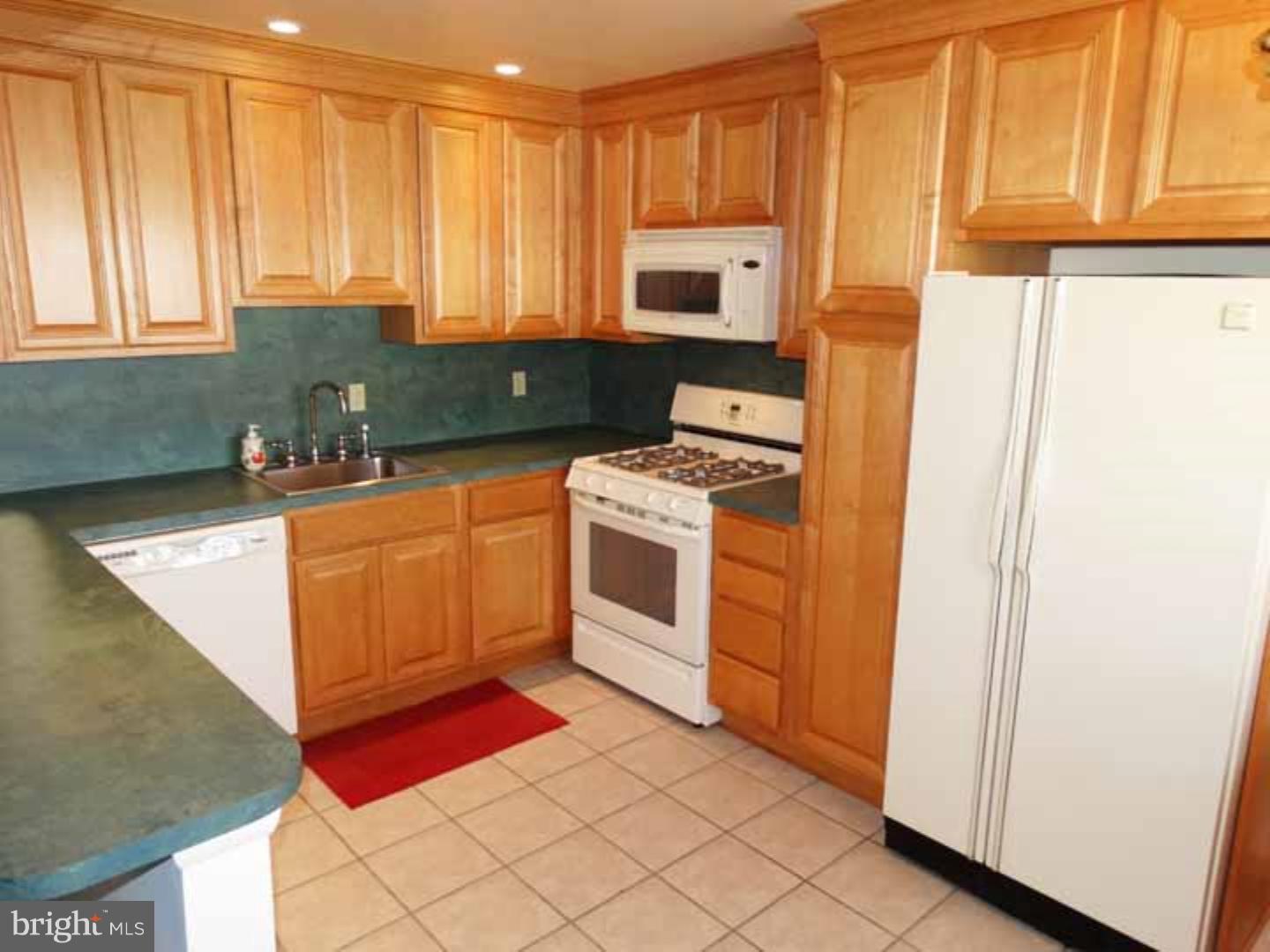 12112 Medford Road Philadelphia, PA 19154 - Photo 9 of 23
