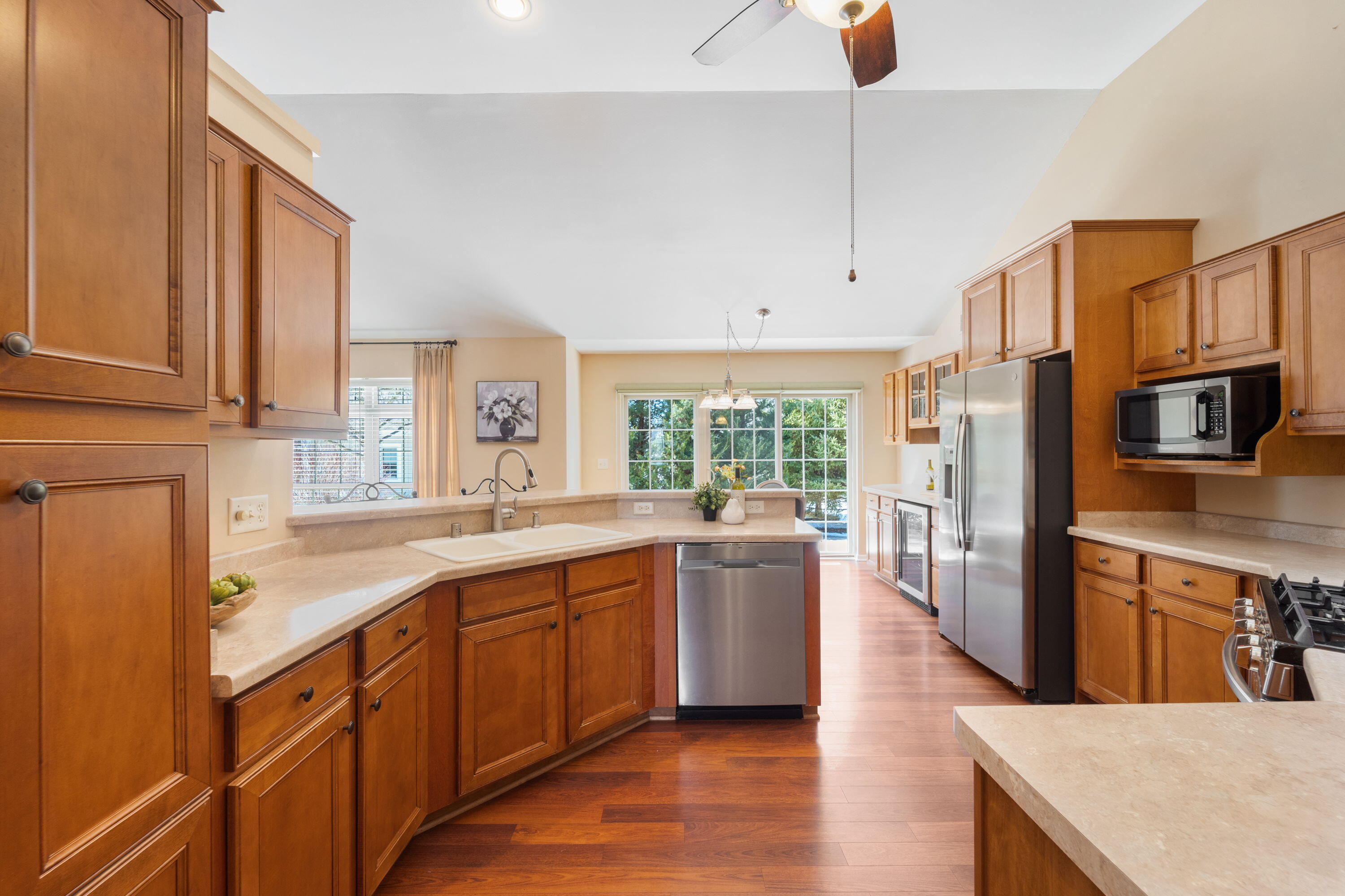 1864 River Lakes Road South Oconomowoc, WI 53066 - Photo 12 of 44 Tons of Cabinet & Countertop Space