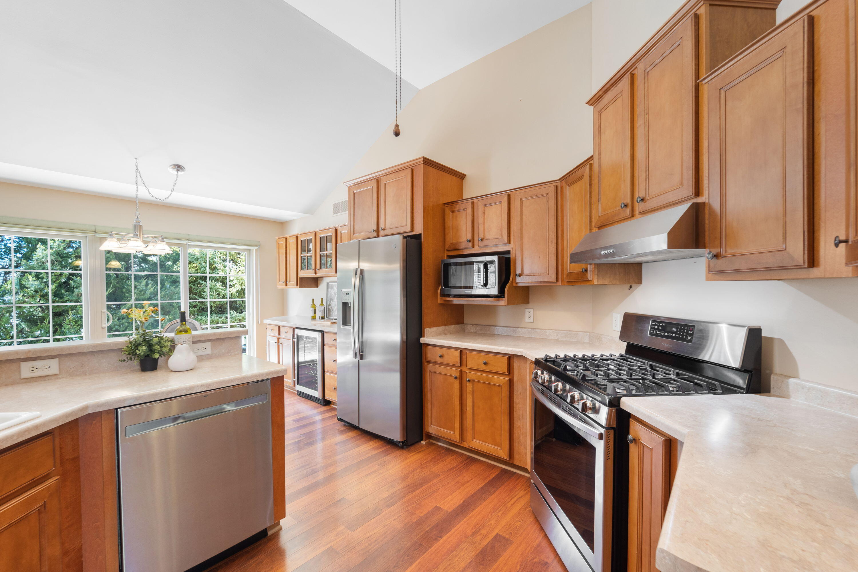1864 River Lakes Road South Oconomowoc, WI 53066 - Photo 13 of 44 Kitchen