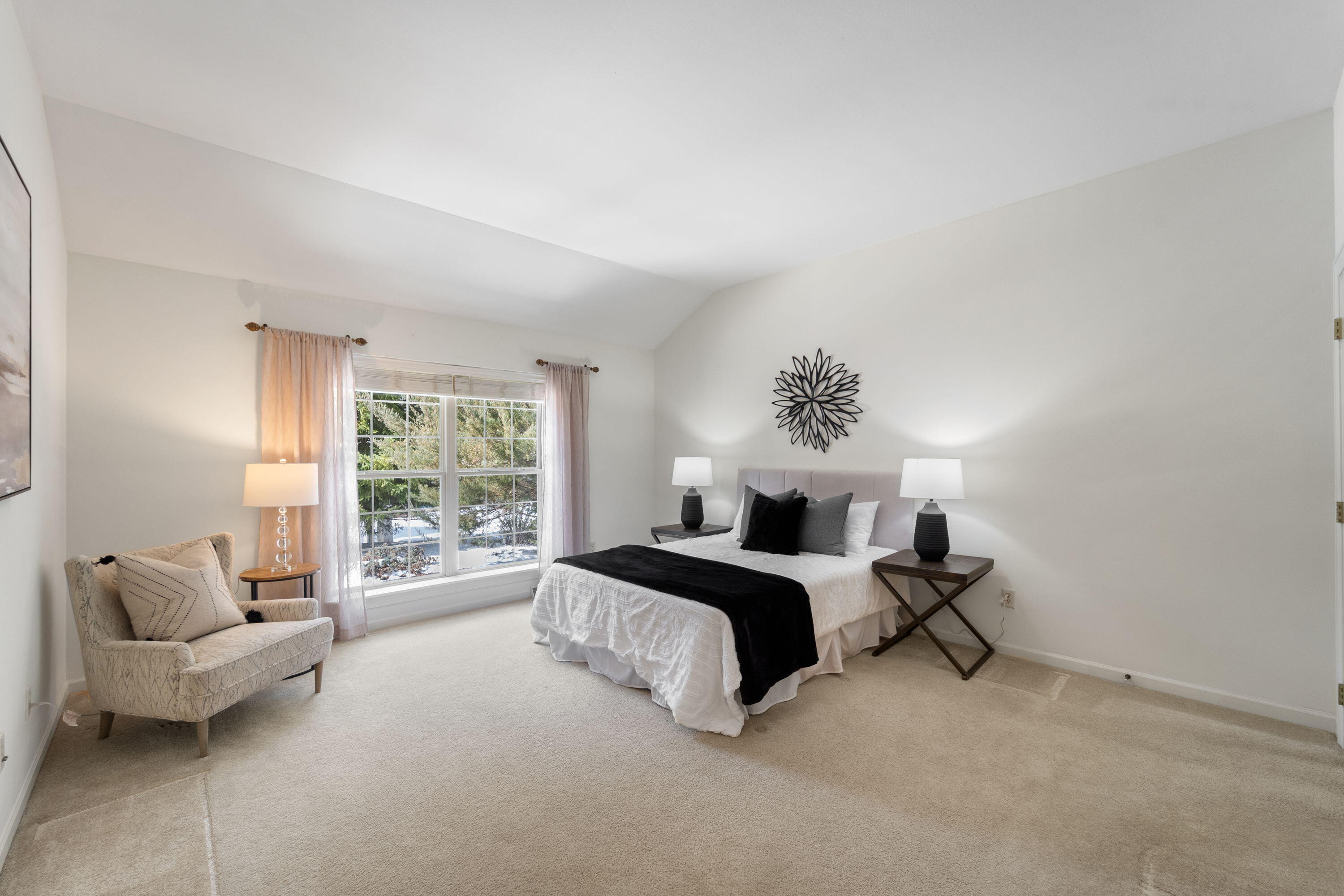 1864 River Lakes Road South Oconomowoc, WI 53066 - Photo 15 of 44 Primary Bedroom