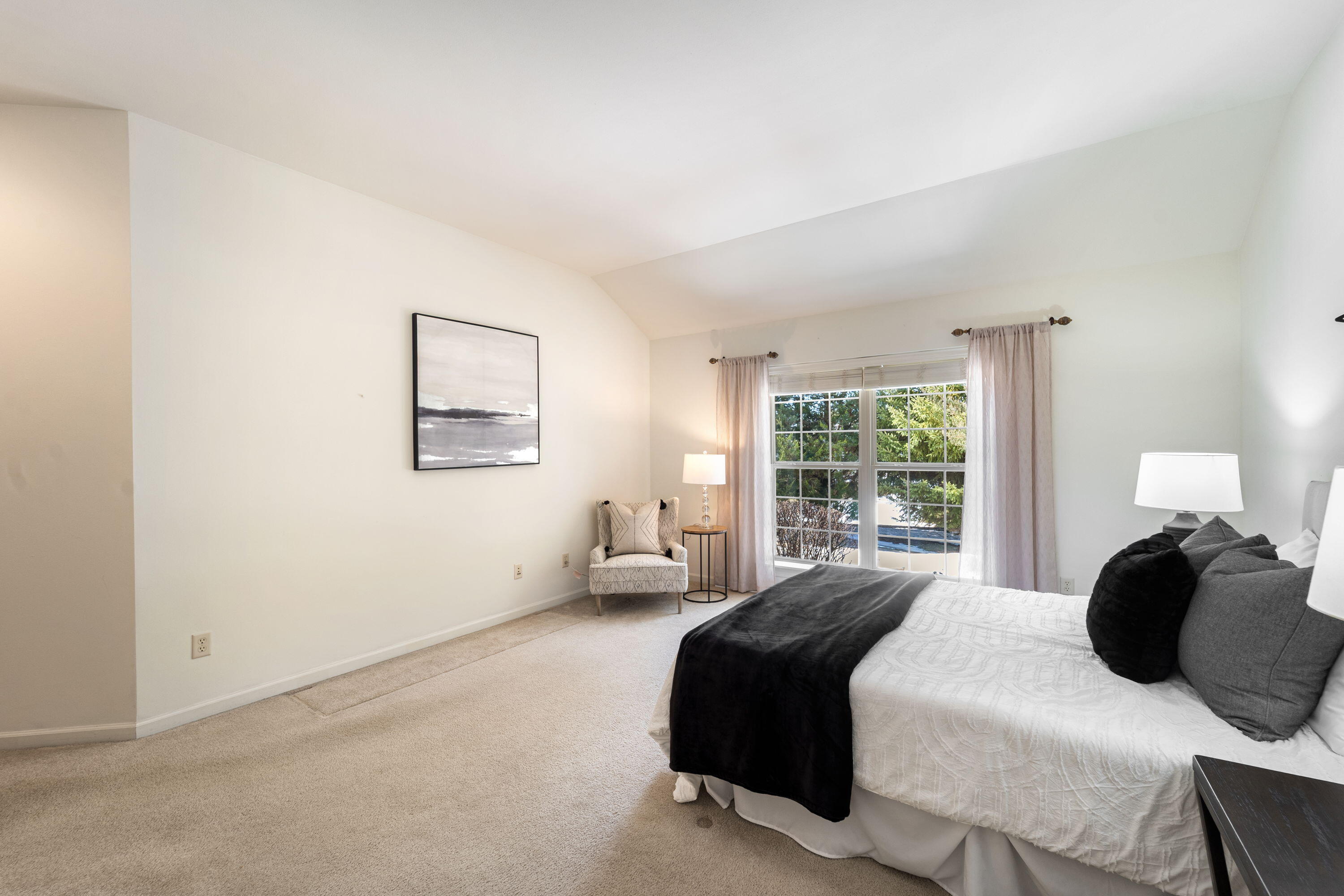 1864 River Lakes Road South Oconomowoc, WI 53066 - Photo 16 of 44 Primary