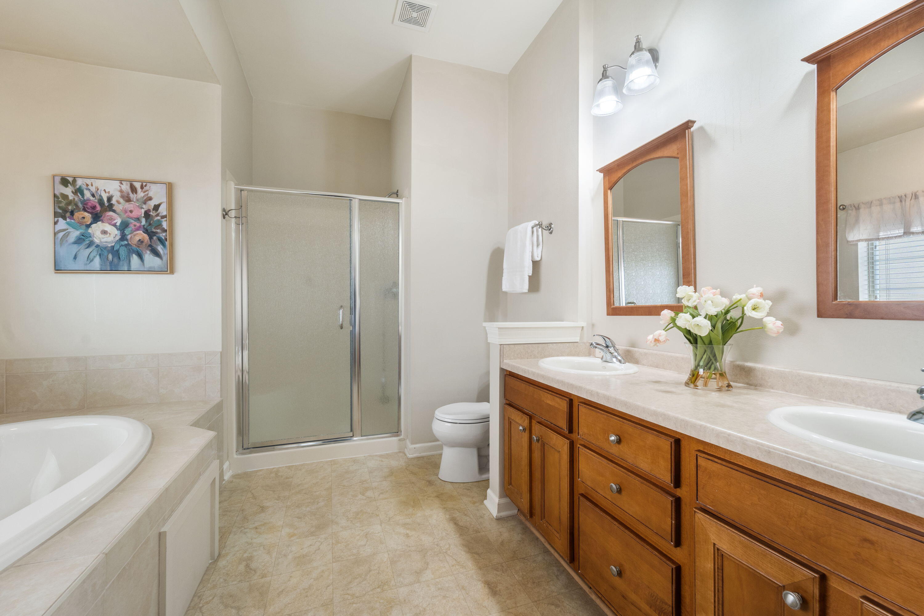 1864 River Lakes Road South Oconomowoc, WI 53066 - Photo 18 of 44 Ensuite