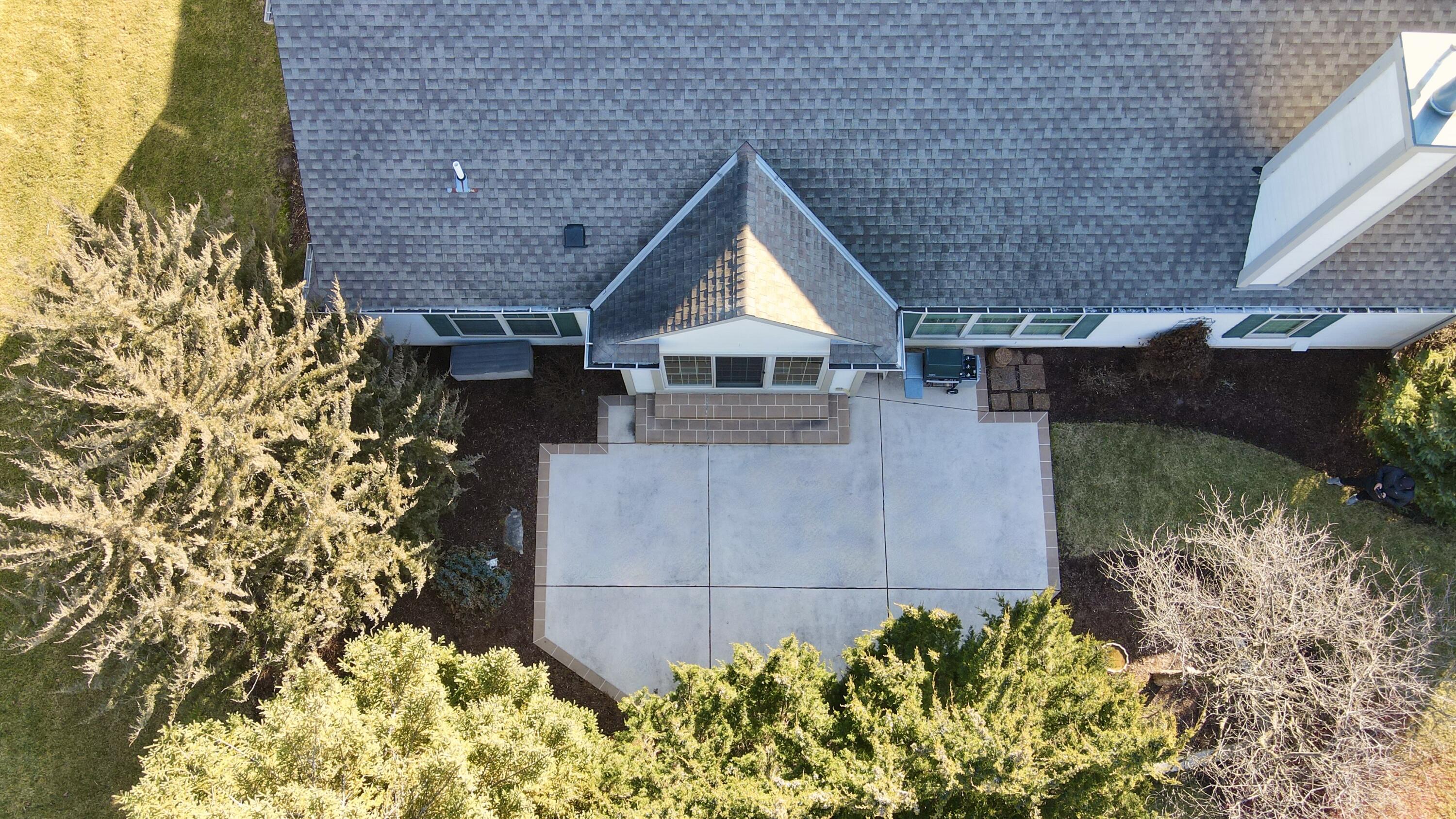 1864 River Lakes Road South Oconomowoc, WI 53066 - Photo 35 of 44 Backyard Patio