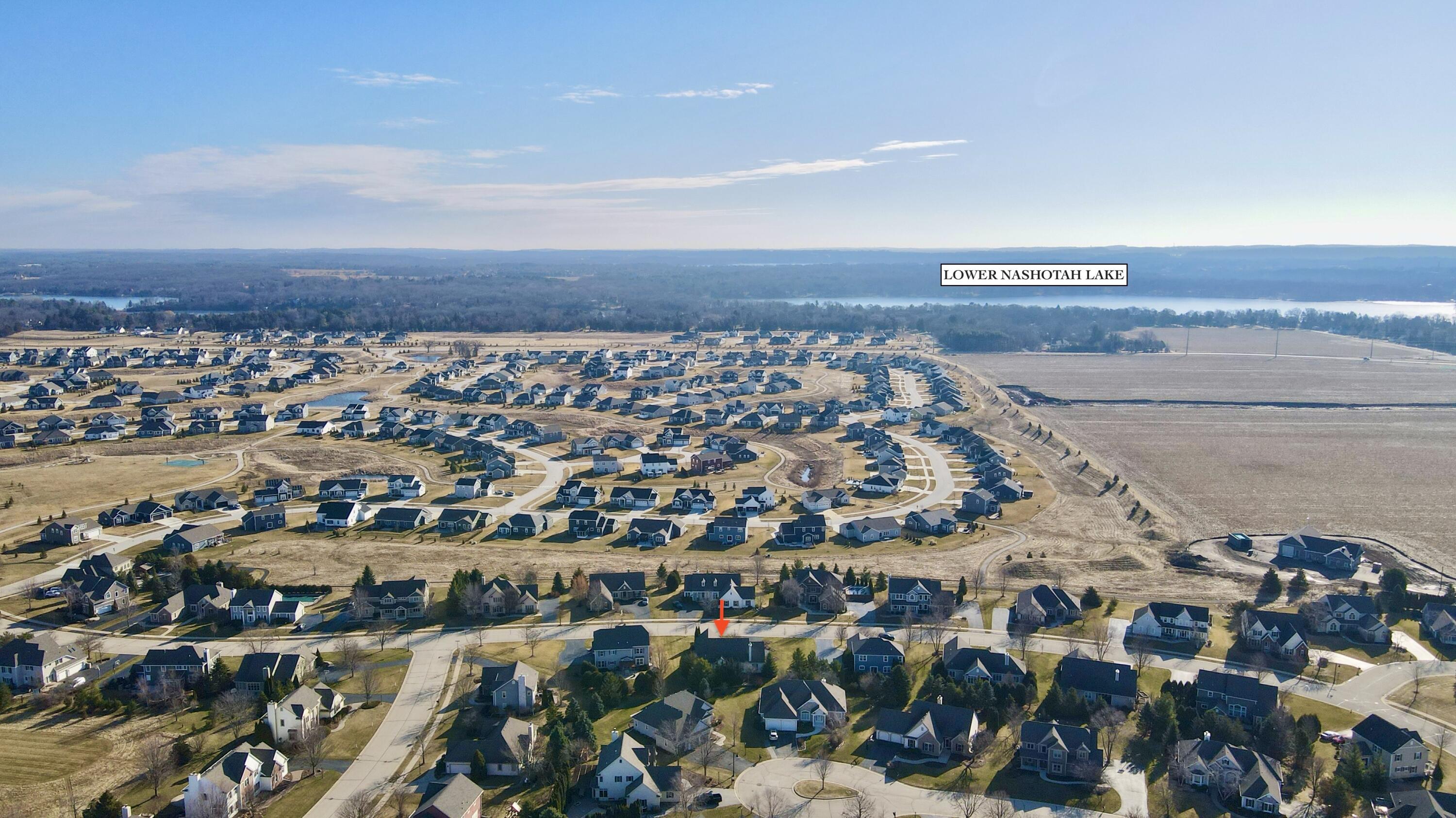 1864 River Lakes Road South Oconomowoc, WI 53066 - Photo 40 of 44 East Aerial