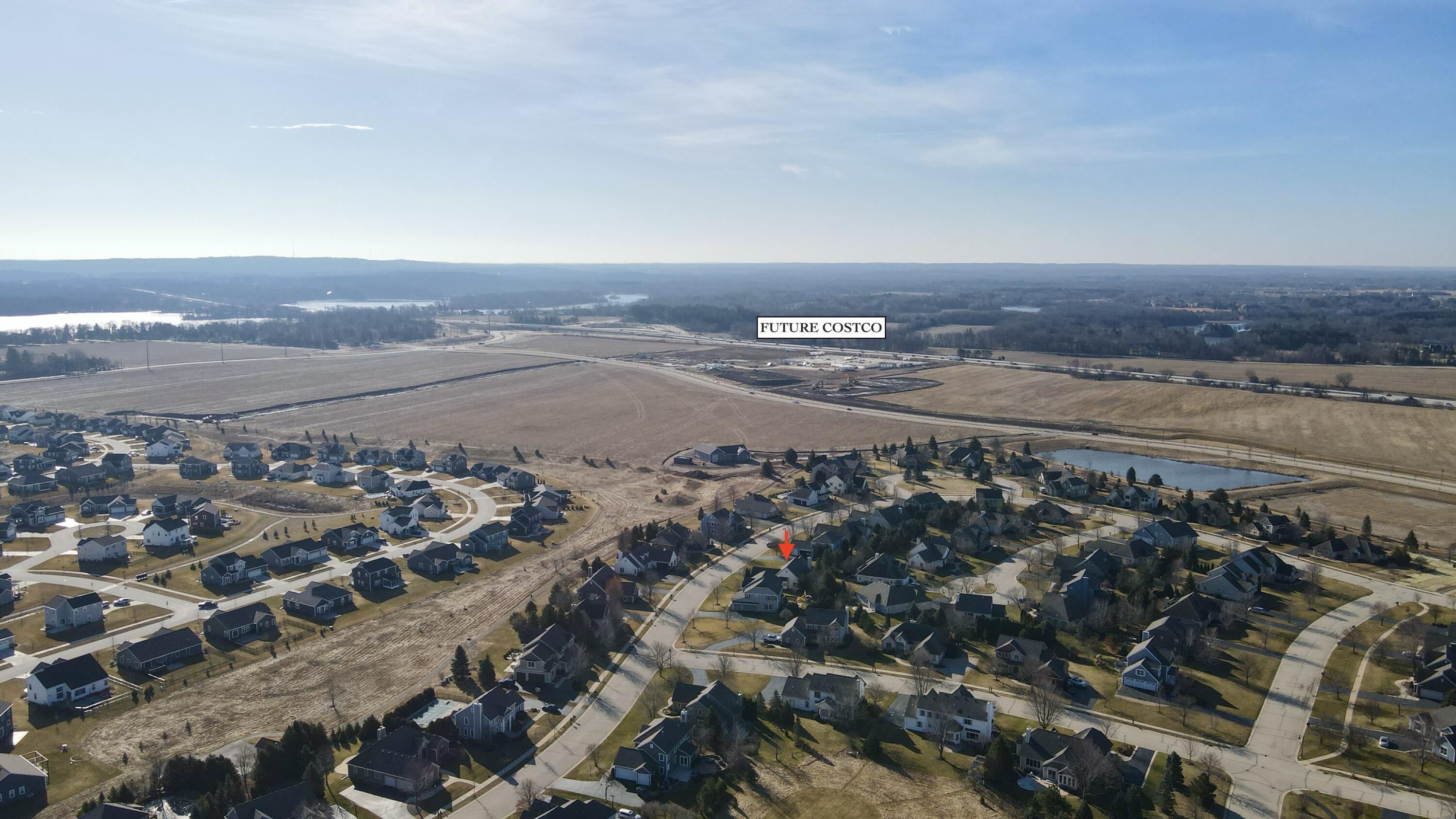 1864 River Lakes Road South Oconomowoc, WI 53066 - Photo 41 of 44 SouthEast Aerial