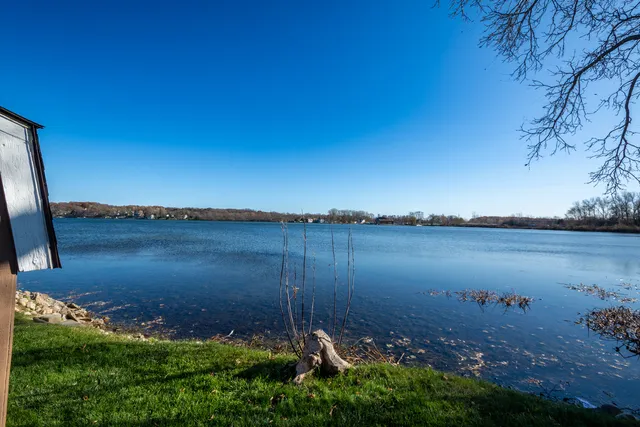 $49,900 | 416 South Cogswell Drive, Unit 19, Silver Lake, WI 53170