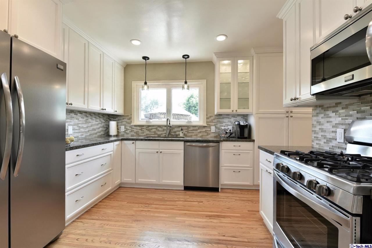 1245 Oak Cir Drive Glendale, CA 91208 - Photo 12 of 31 Additional Photo