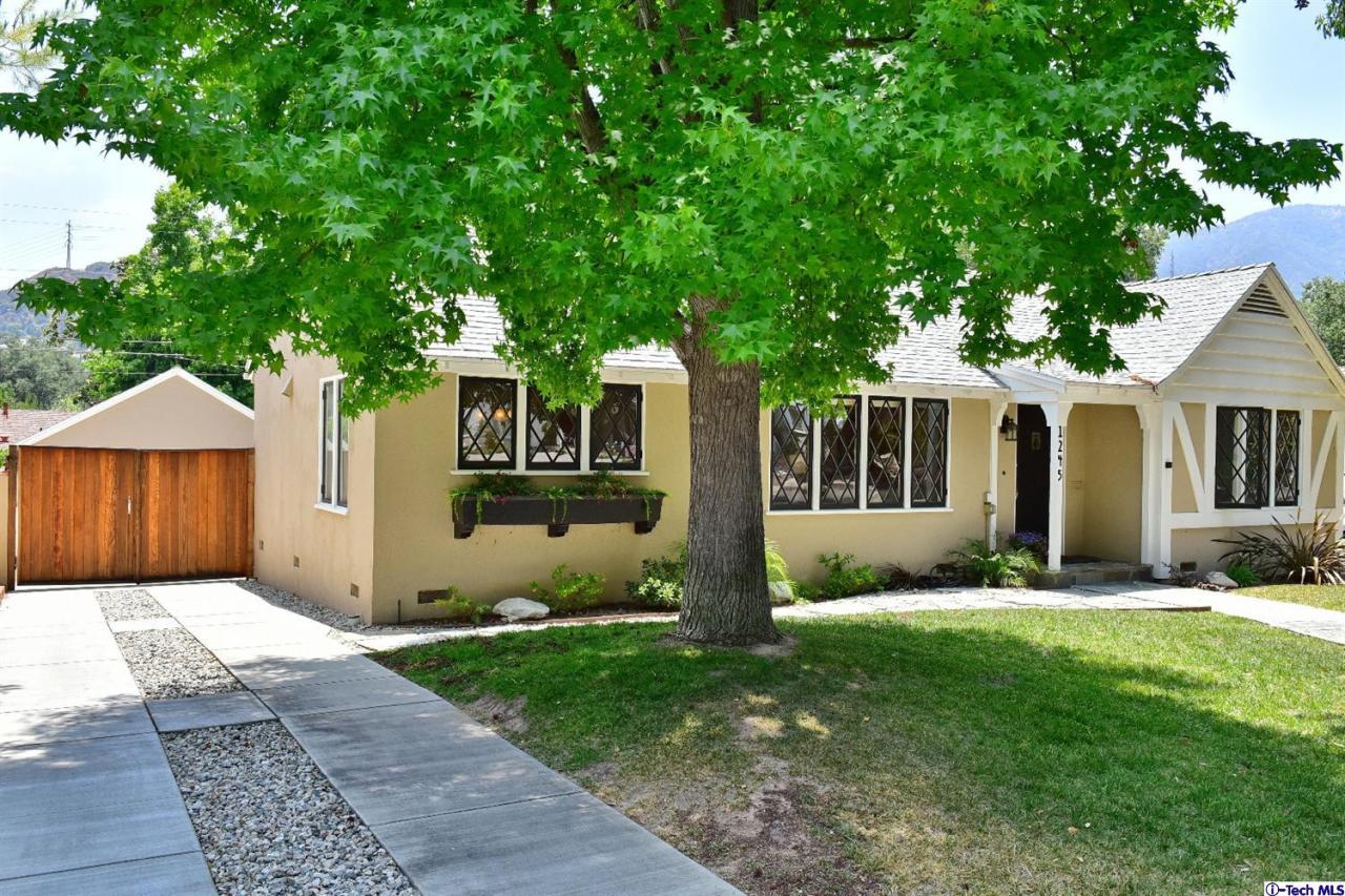 1245 Oak Cir Drive Glendale, CA 91208 - Photo 3 of 31 Additional Photo