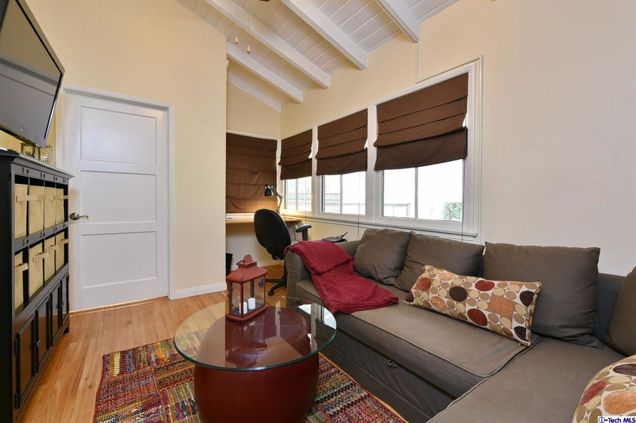 1245 Oak Cir Drive Glendale, CA 91208 - Photo 21 of 31 Additional Photo