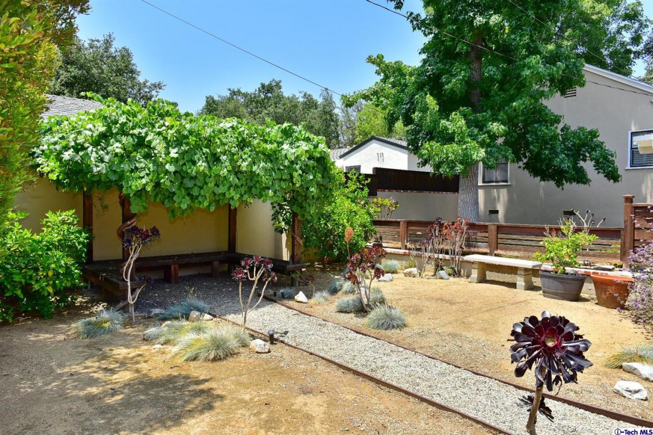 1245 Oak Cir Drive Glendale, CA 91208 - Photo 25 of 31 Additional Photo