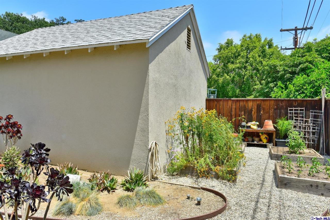 1245 Oak Cir Drive Glendale, CA 91208 - Photo 26 of 31 Additional Photo