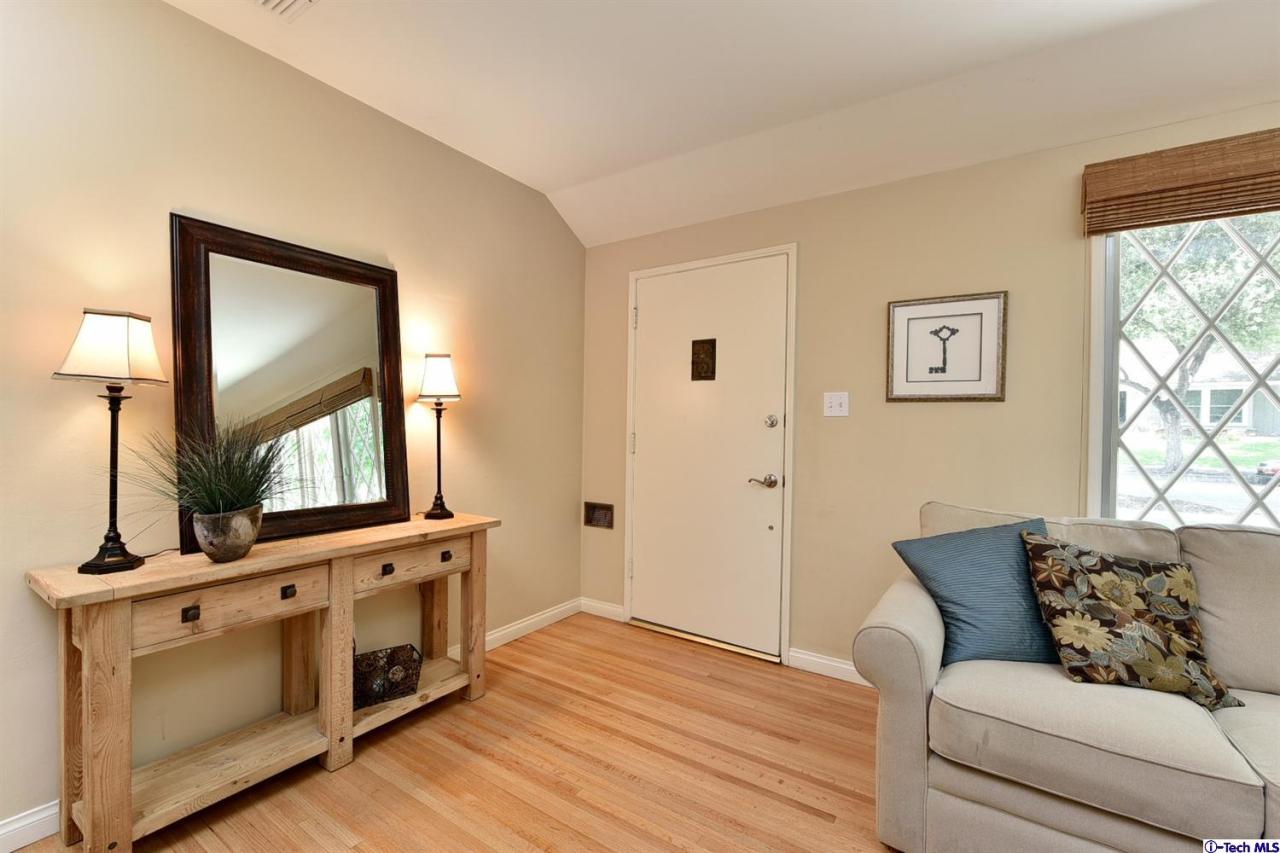 1245 Oak Cir Drive Glendale, CA 91208 - Photo 6 of 31 Additional Photo